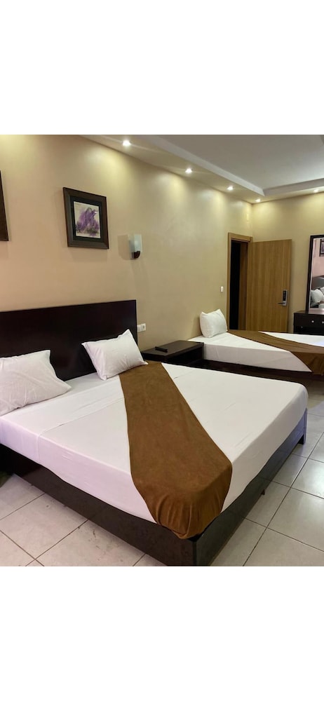 Comfort Triple Room, City View photo 3