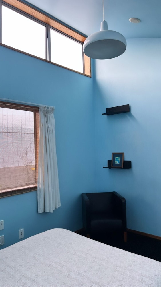 Standard Suite, 1 Bedroom, Non Smoking, Shared Bathroom (Standard Twin Private) photo 1