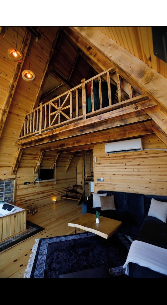 Basic Bungalow, Sea View