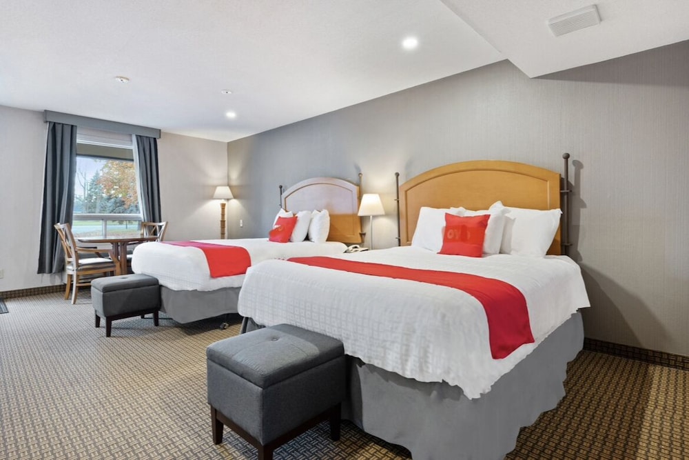 Room with 2 Queen Beds