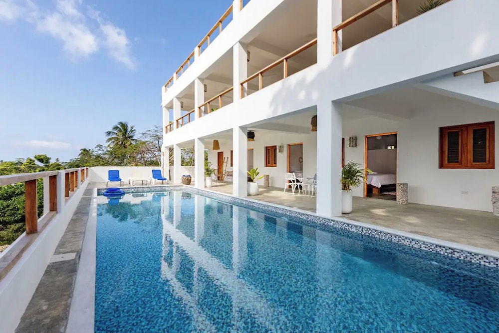 Exclusive Villa, Multiple Bedrooms, Ocean View photo 2