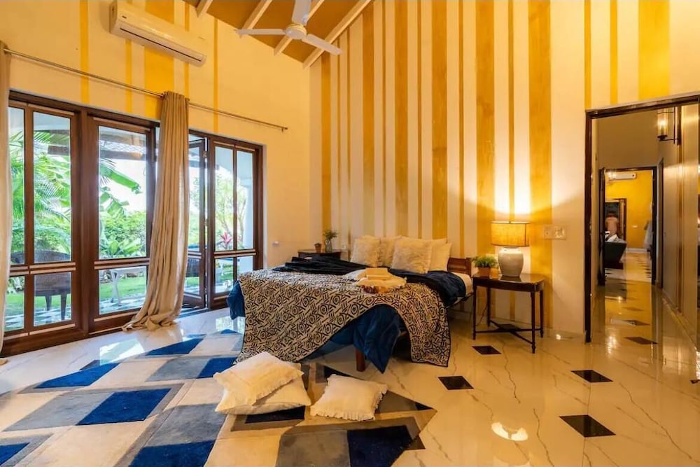 Premium Villa photo 3