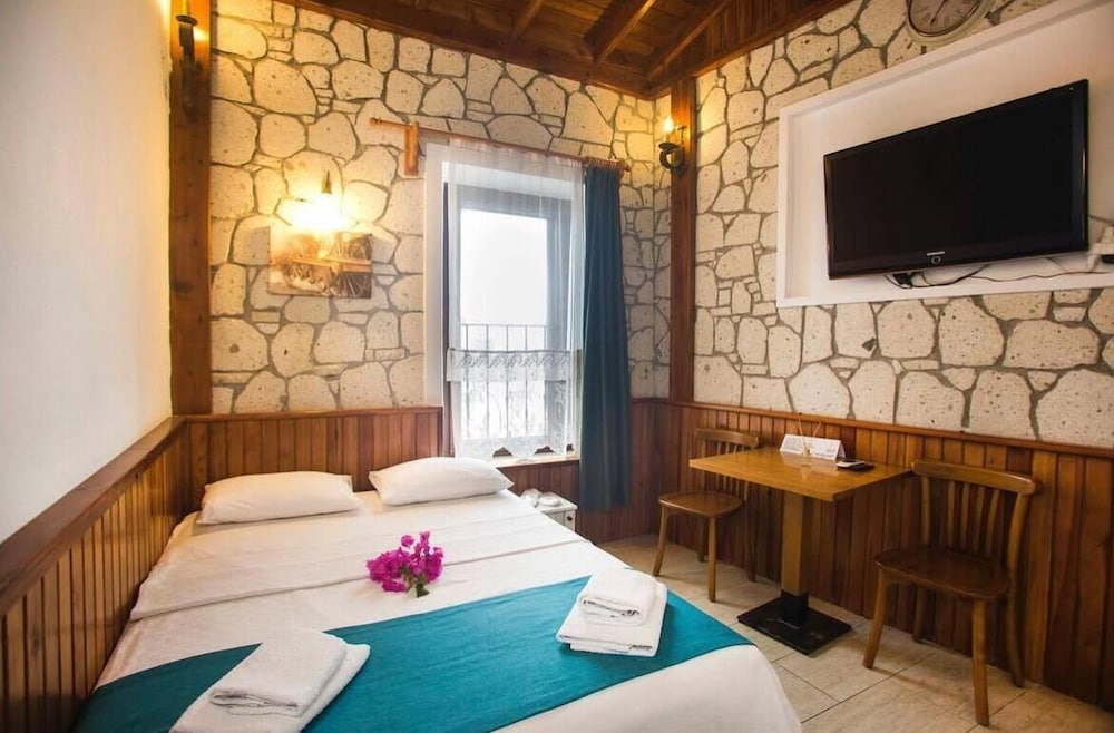 Room, Sea View