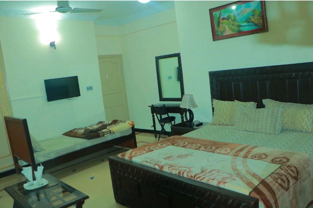 Family Room - Photo 1