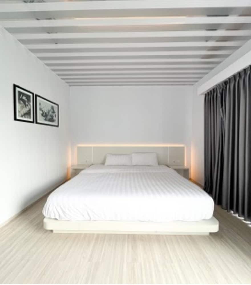 Deluxe Cabin, 2 Bedrooms, Non Smoking, Lake View photo 1