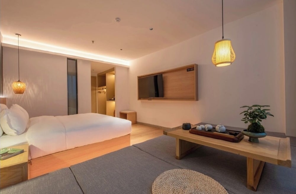 Room, Japanese Futon