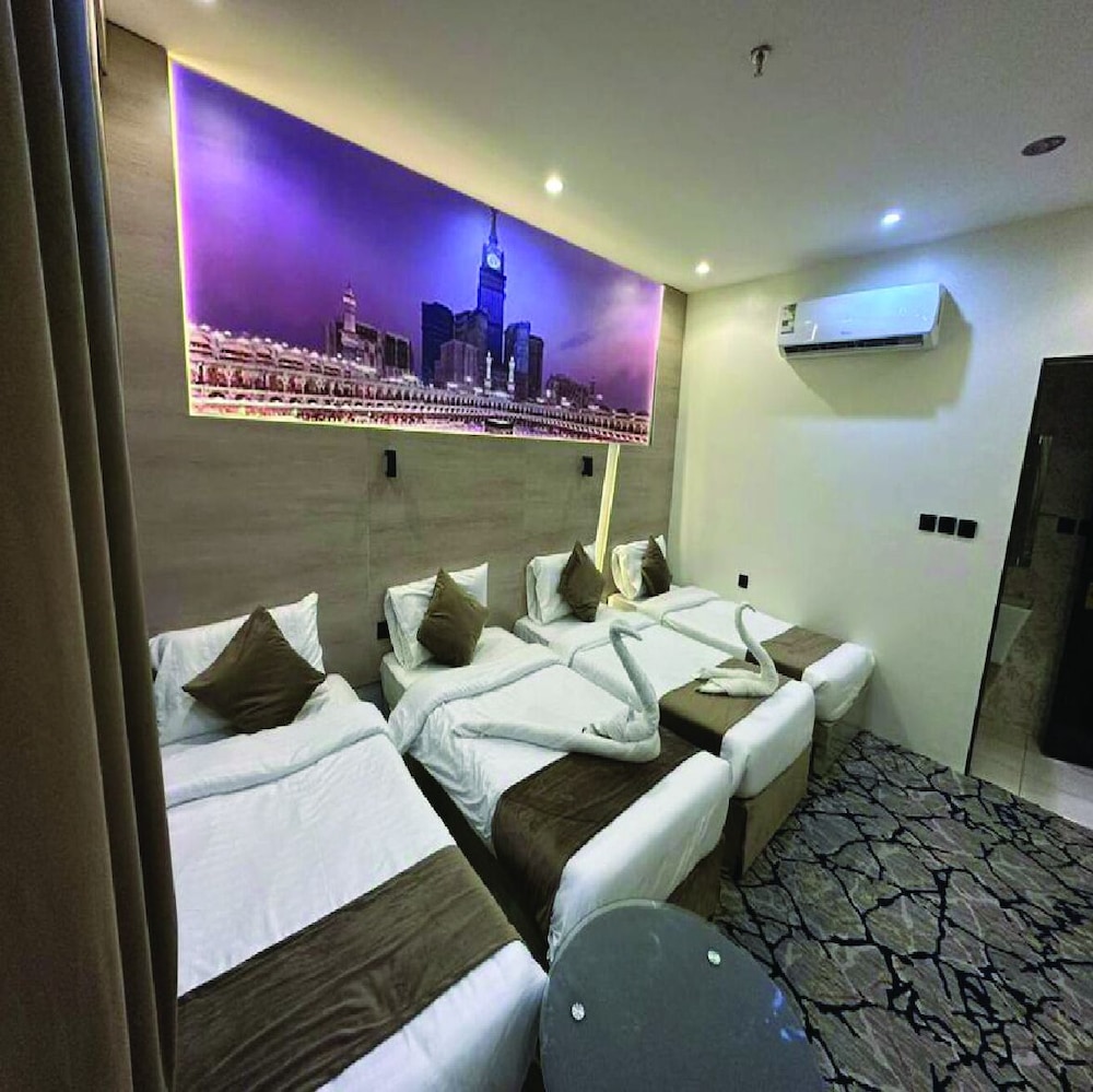 Classic Quadruple Room - Photo 1