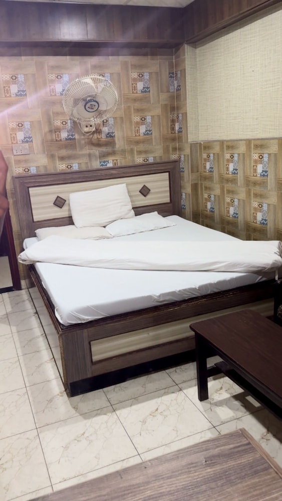 Economy Single Room