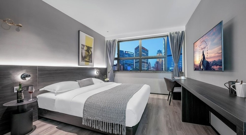 Comfort Room, City View