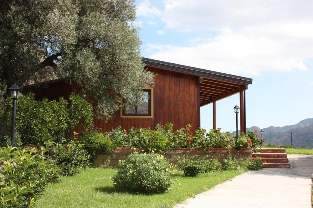 Classic Bungalow photo 2