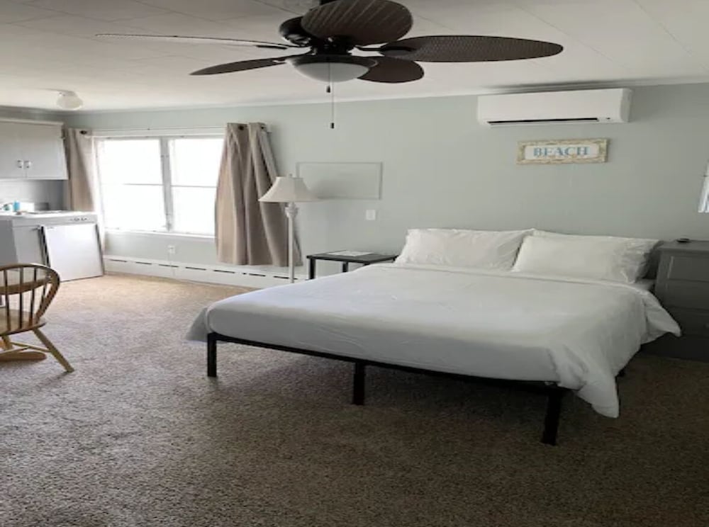 Room, 1 Queen Bed, Kitchenette photo 3