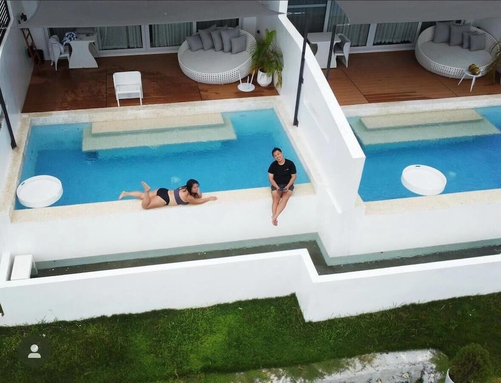 King Suite With Private Pool - Photo 2
