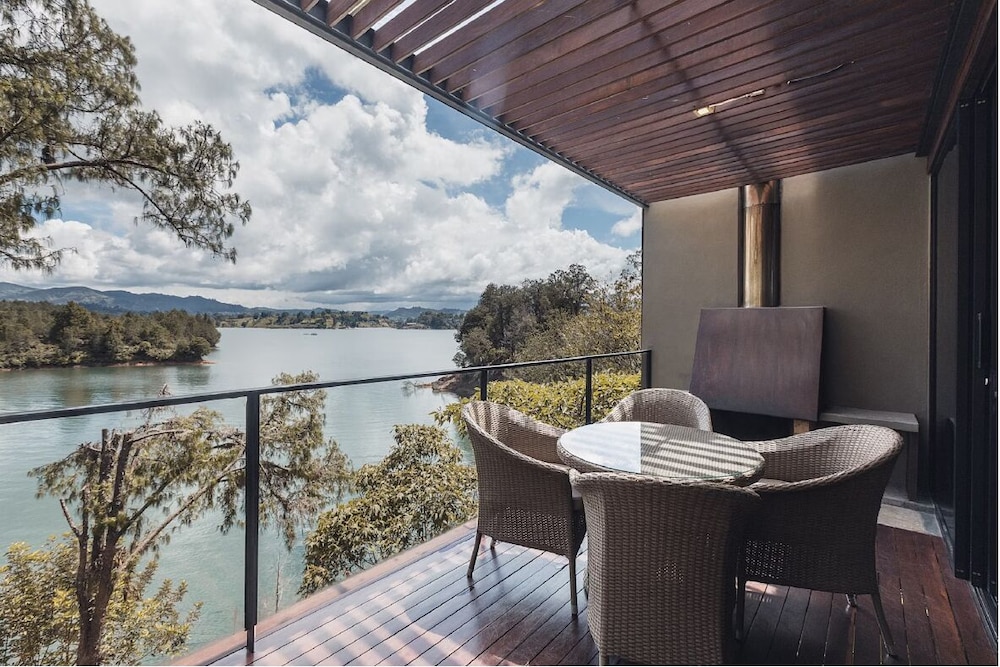 Junior Cabin, 1 Bedroom, Non Smoking, Lake View photo 2