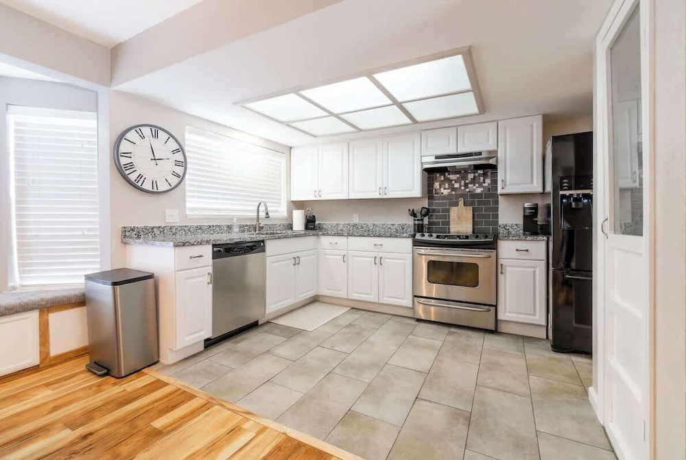 House, Multiple Beds, Patio, Mountain View (Columbus)