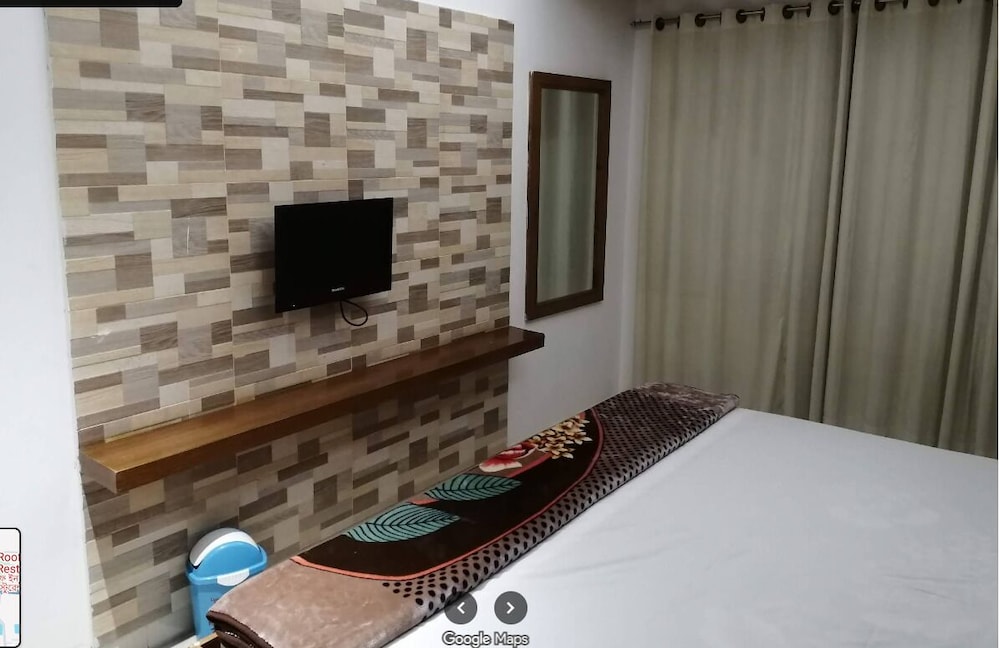 Deluxe Double Room, City View photo 3