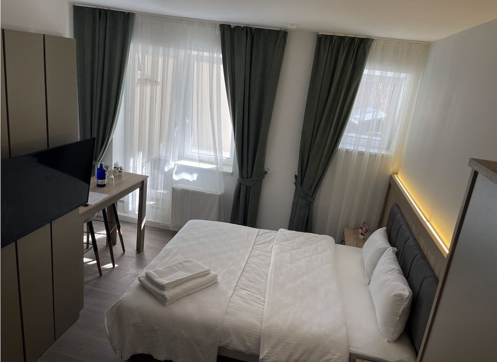 Junior Apartment