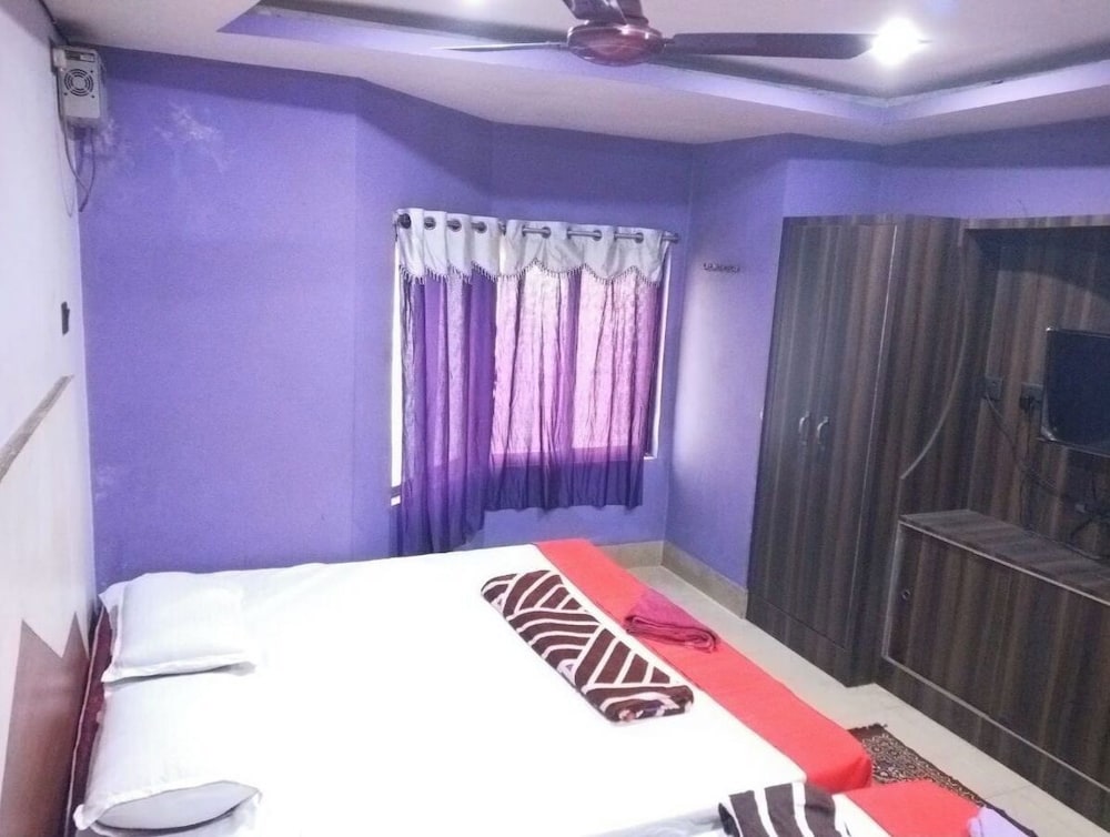 Family Room, 1 Bedroom - Photo 16