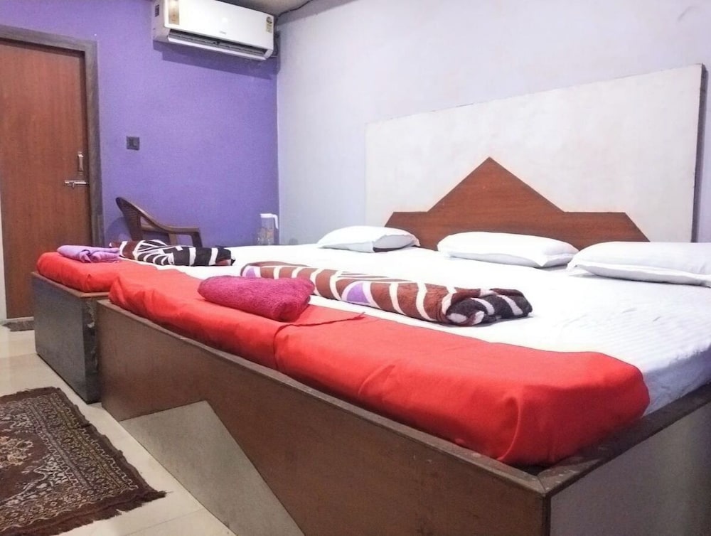 Family Room, 1 Bedroom - Photo 10