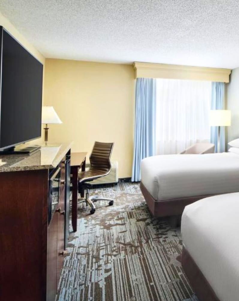 Suite, 2 Queen Beds - Photo 4