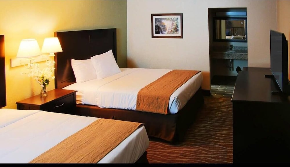 Suite, Multiple Beds, Non Smoking photo 1