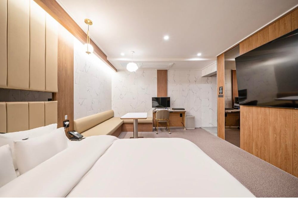 Superior Double Room - Photo 2