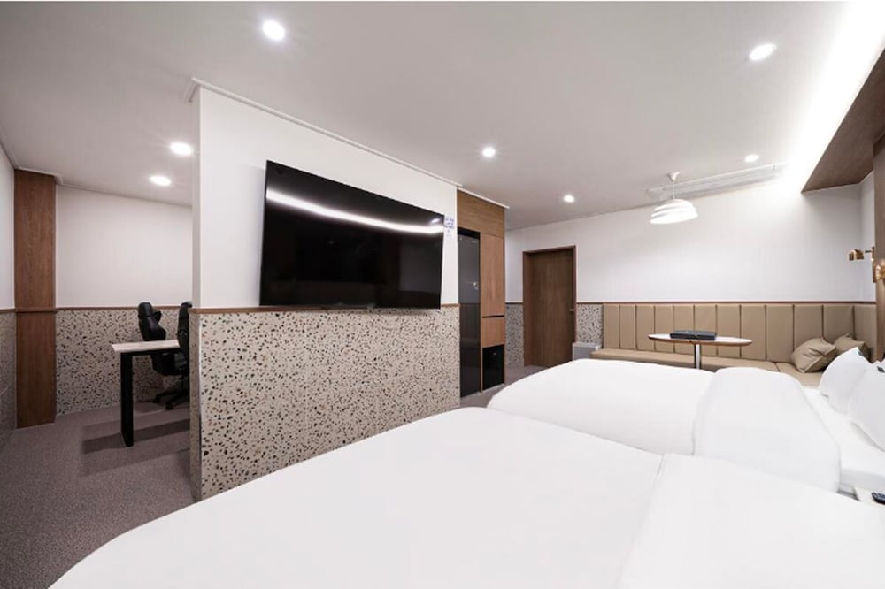 Suite Twin Room photo 1