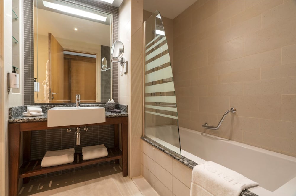 Room, 2 Twin Beds, Balcony, Sea View (Ain Dubai)