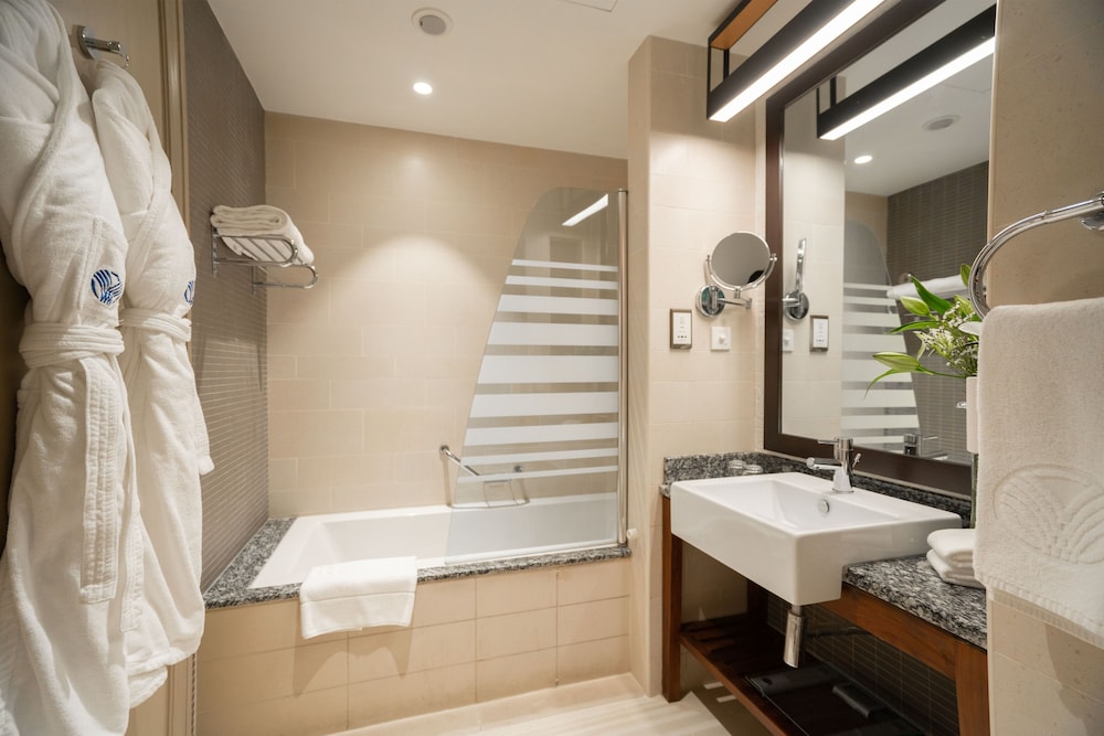 Family Room, 1 King Bed, Balcony (Sea Front View)