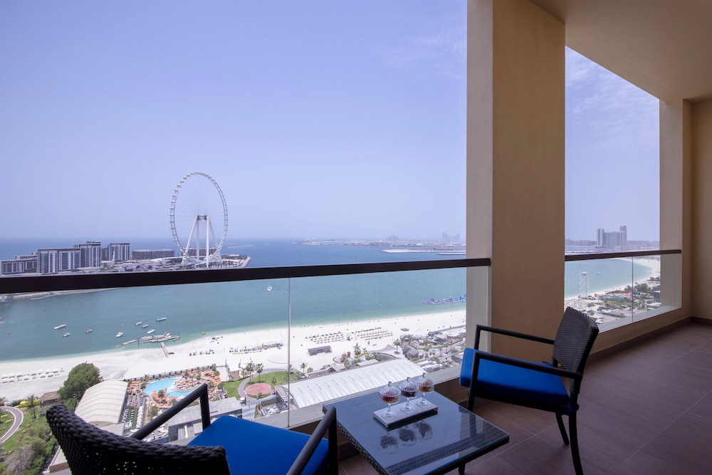 Suite, 1 Bedroom, Balcony (Sea Front Lounge Access)