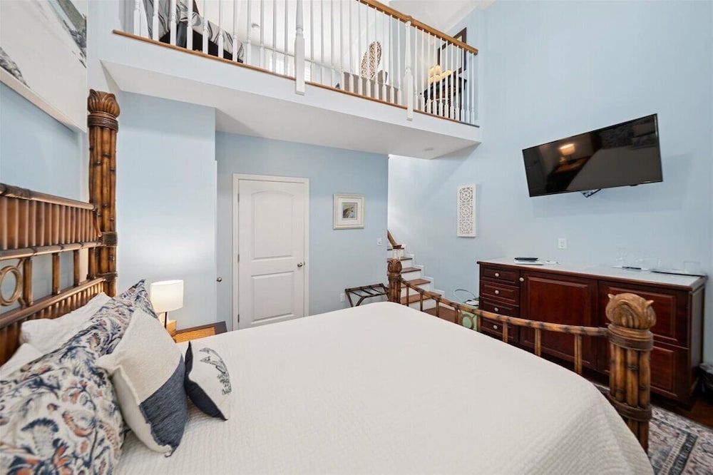 Luxury Double Room, Ensuite (Tree Top Loft) photo 2
