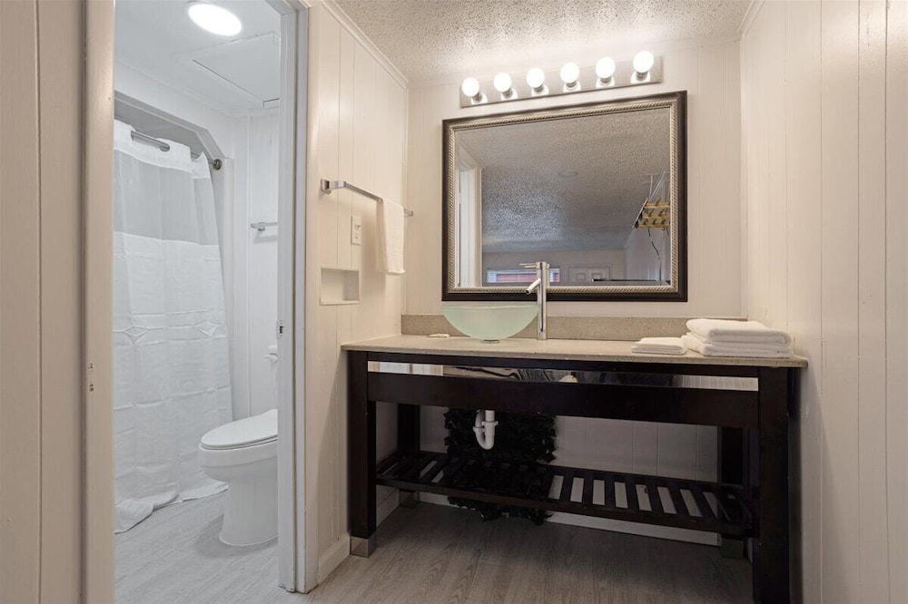 Exclusive Room, 1 King Bed, Non Smoking photo 2