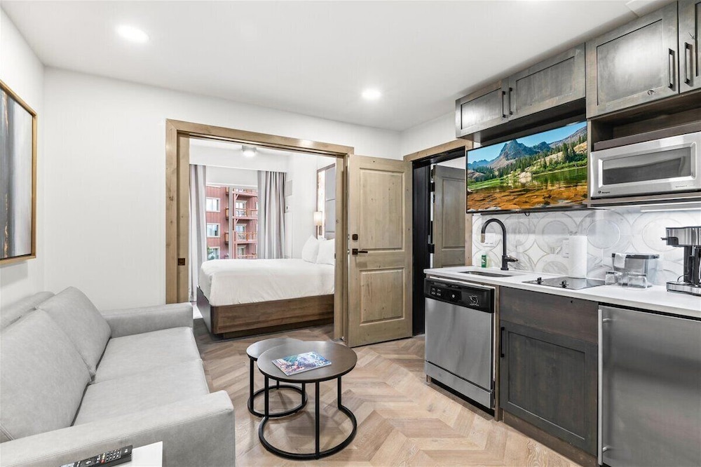 Superior Condo