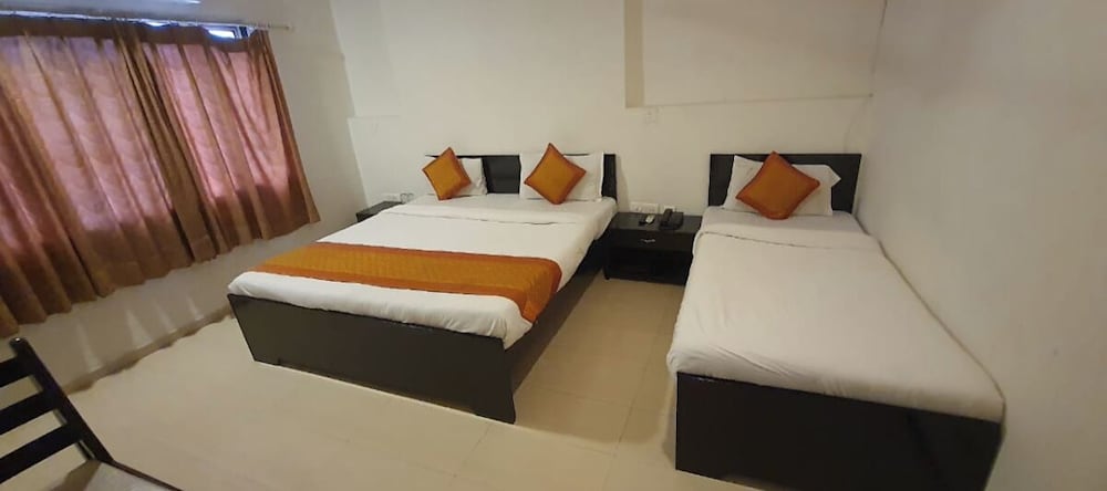 Deluxe Double or Twin Room, City View