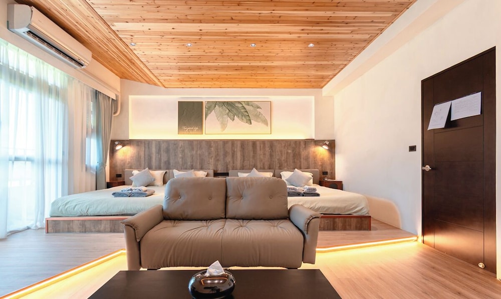 Panoramic Quadruple Room, Balcony, Mountain View
