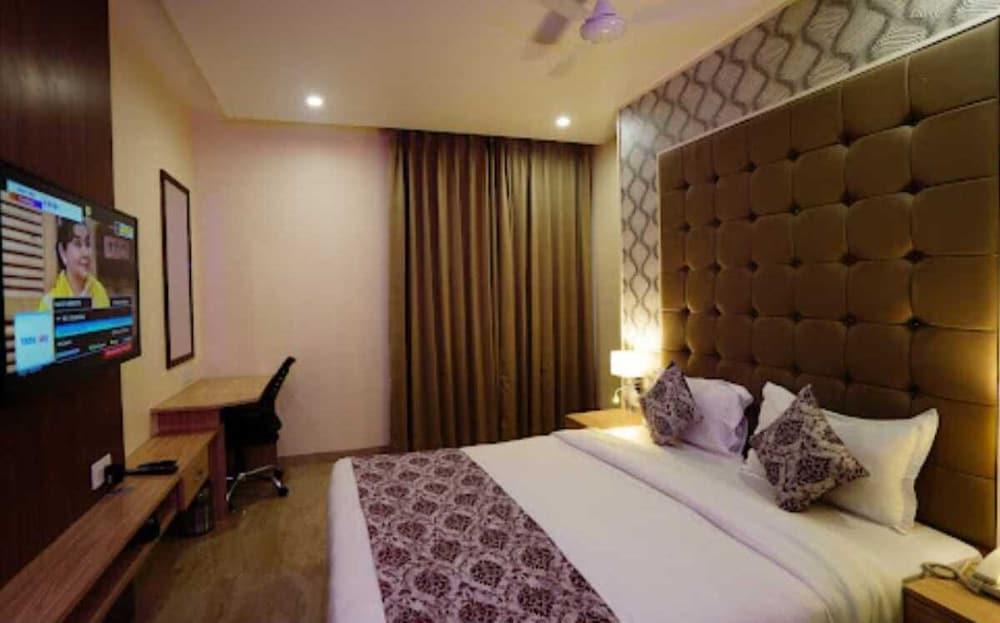Premium Room - Photo 13
