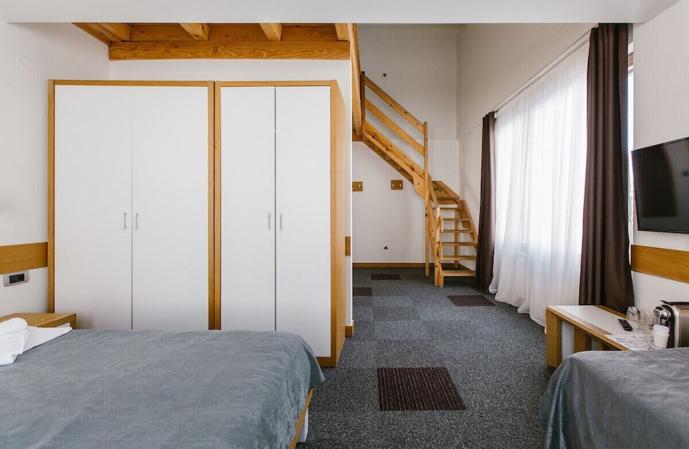 Superior Duplex