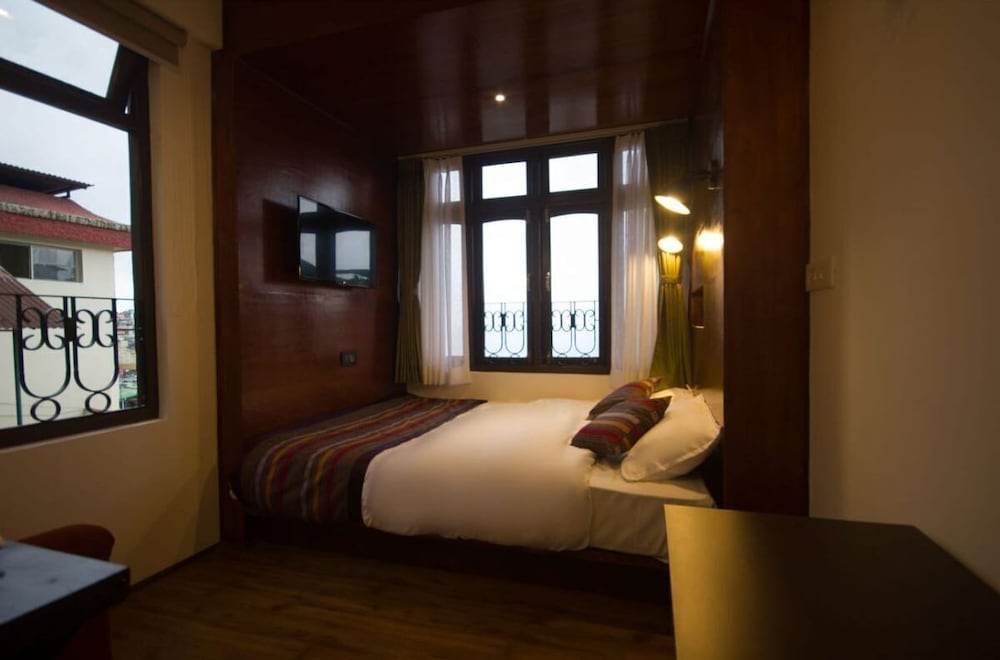 Standard Room - Photo 1
