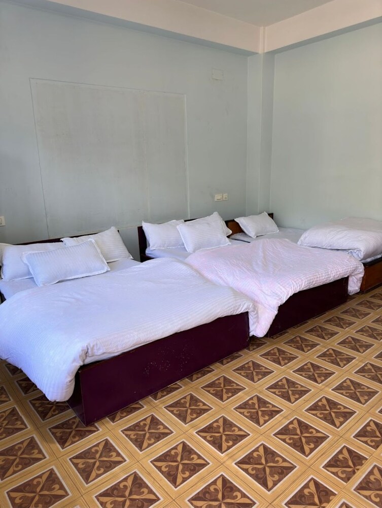 Basic Triple Room, Balcony photo 1