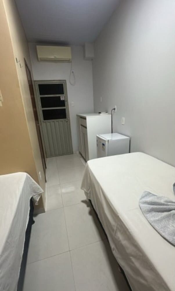 Economy Twin Room photo 2