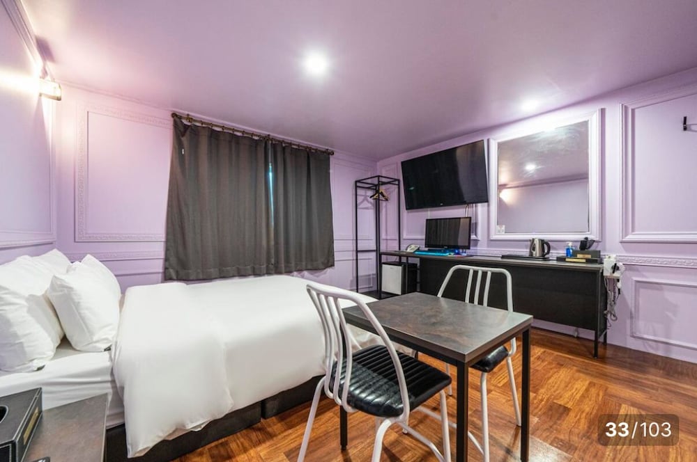 Classic Double Room, 1 King Bed, Non Smoking
