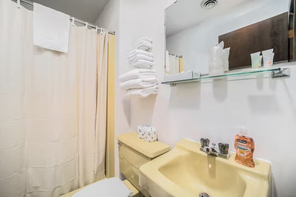 Basic Double Room - Photo 3