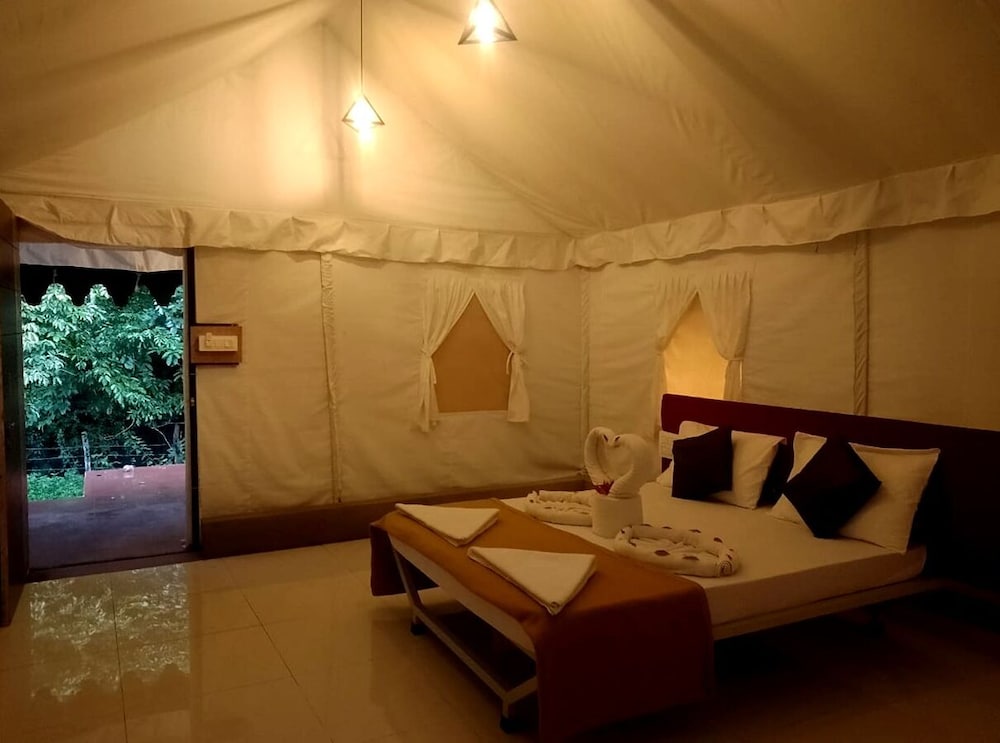 Royal Tent photo 3