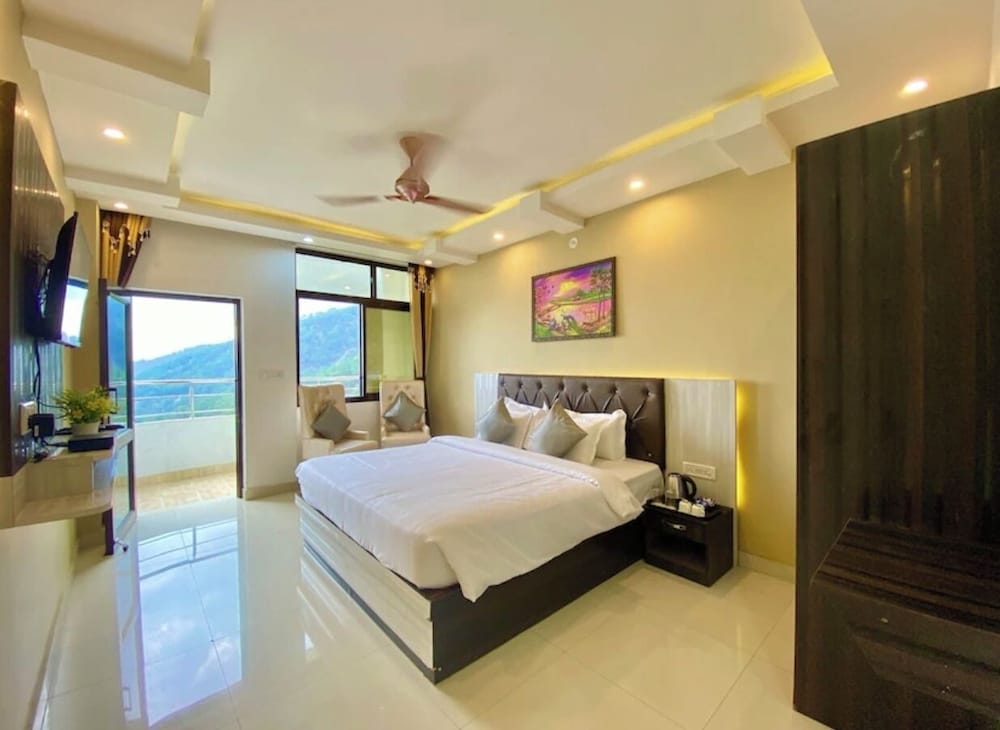 Deluxe Room, Balcony, Valley View