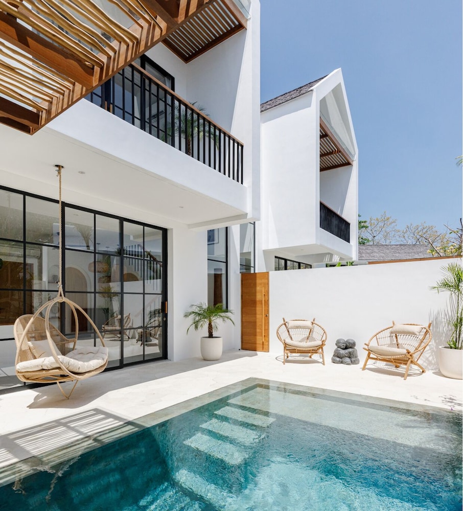 Family Villa, Patio, Pool View