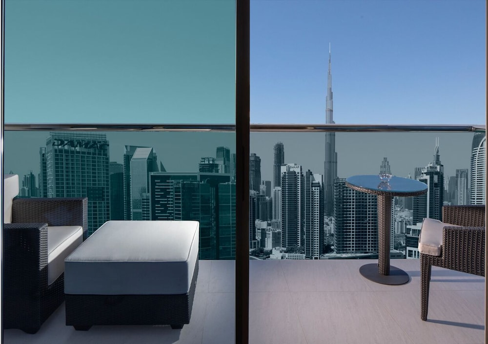 Room, Balcony, City View (VIP King, Burj Khalifa View) thumbnail 5