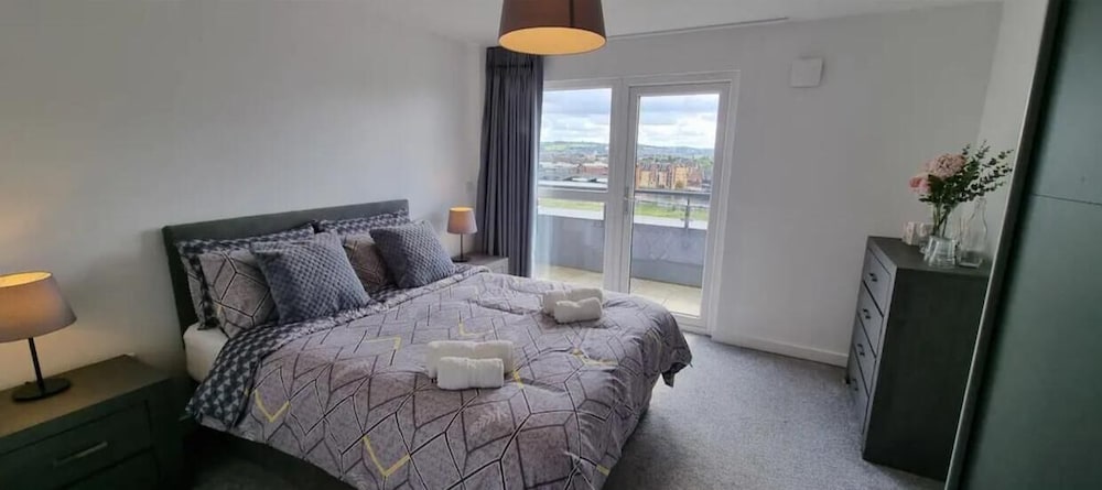 City Apartment, Ensuite (2-Bed Penthouse) photo 2