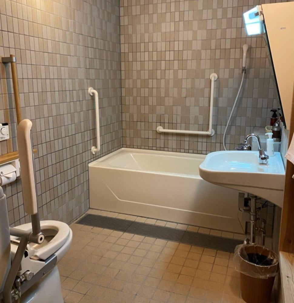 Western-style Room Twin With Unit Bath + Barrier-free Toilet..20sqm, Non-smoking - Photo 4