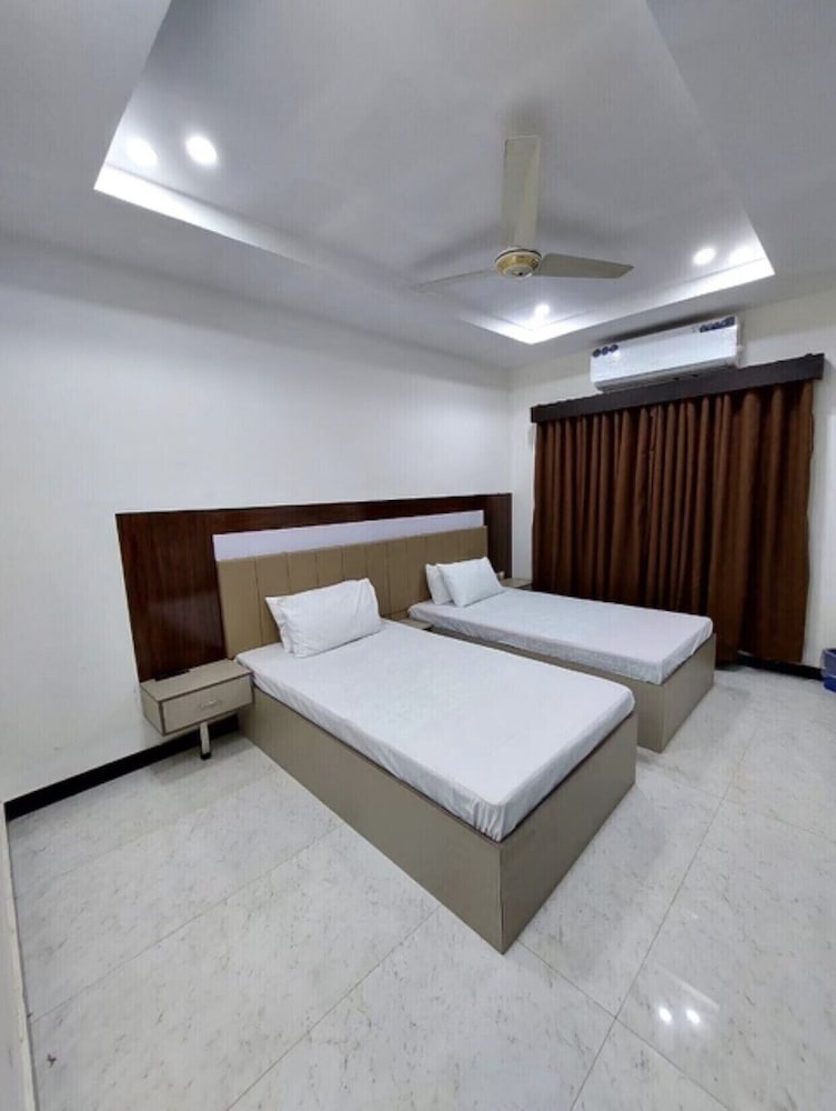 Luxury Twin Room photo 1