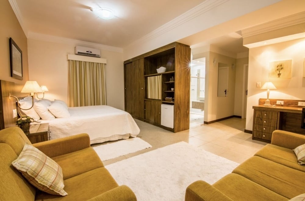 Luxury Suite, 1 King Bed photo 1