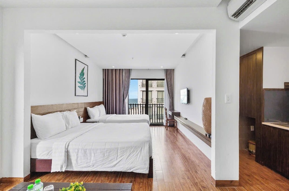 Family Studio Suite, Balcony, Sea View